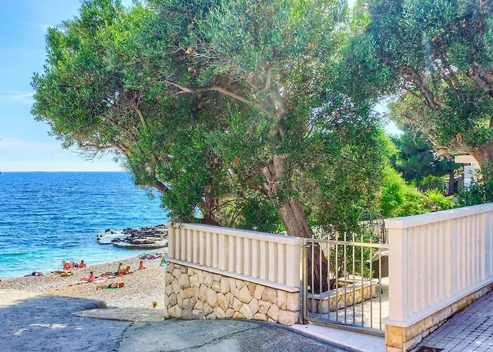 Luxury App P2 Amazing Location Ivan Dolac